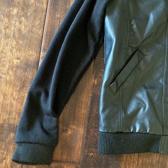 Kid’s Faux Leather/Cotton Jacket with Hood, Size Medium - Picture 3 of 8